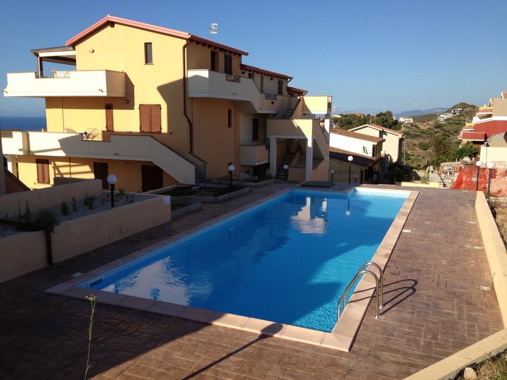 קאסטלסארדו Residence L'Incanto Attici מראה חיצוני תמונה