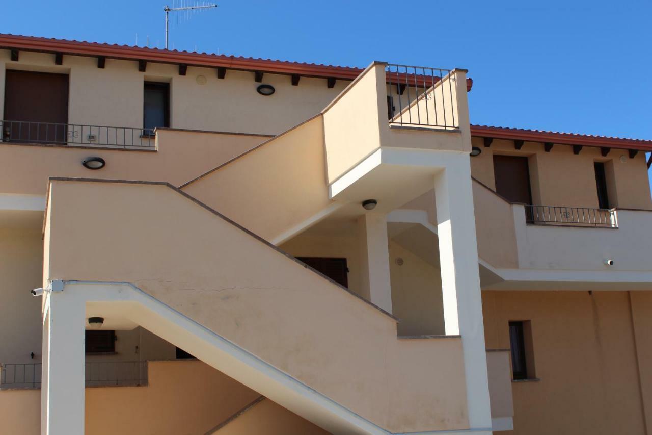 קאסטלסארדו Residence L'Incanto Attici מראה חיצוני תמונה