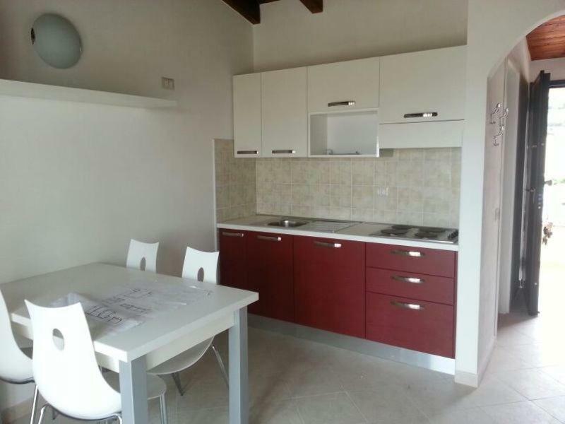 קאסטלסארדו Residence L'Incanto Attici מראה חיצוני תמונה